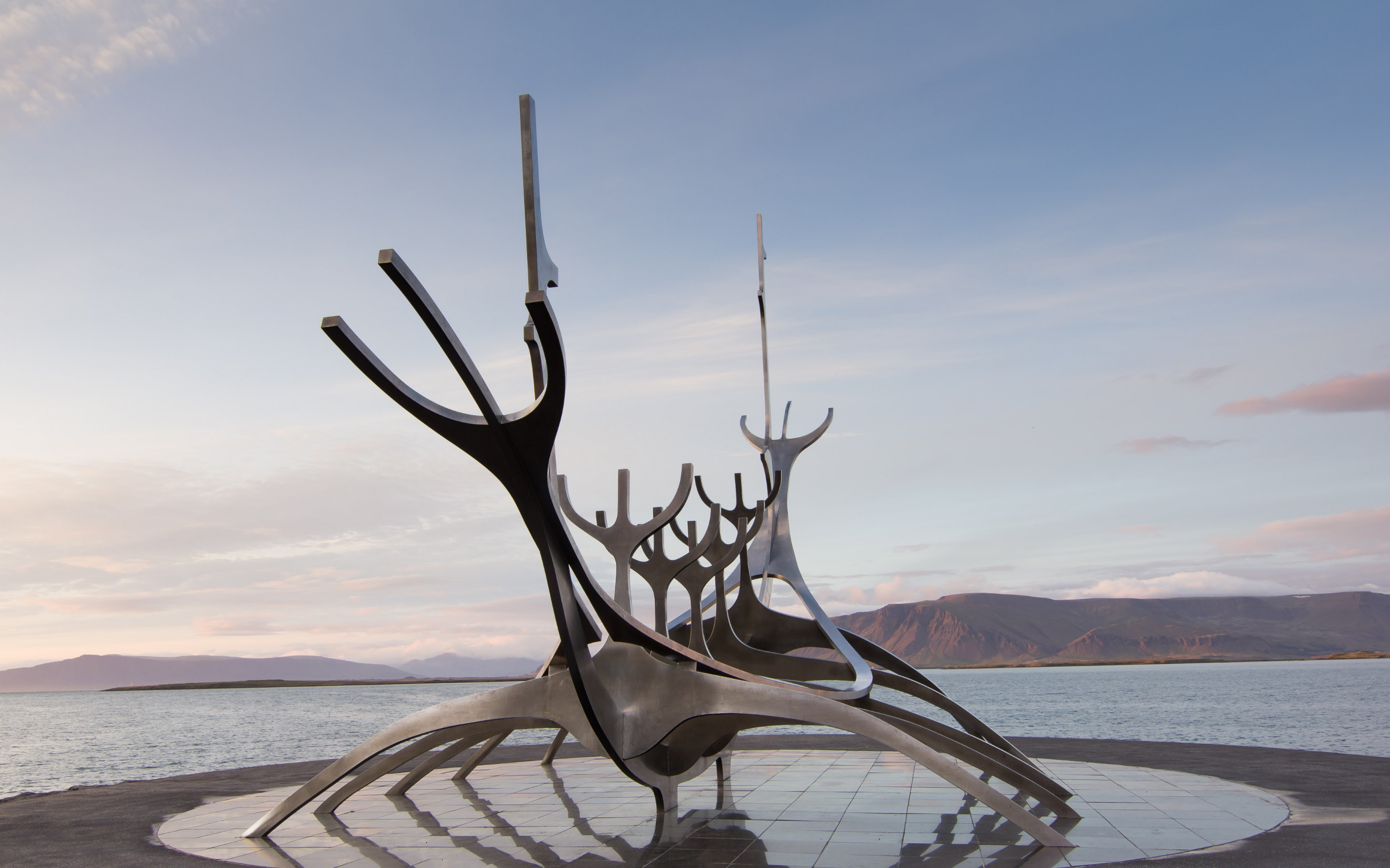 The Sun Voyager from Reykjavik, Iceland wallpaper 2880x1800