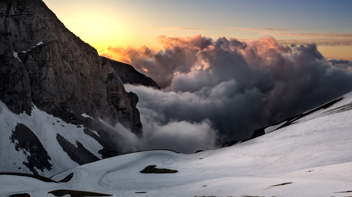 Sunset, snow, mountains, super landscape wallpaper 1366x768