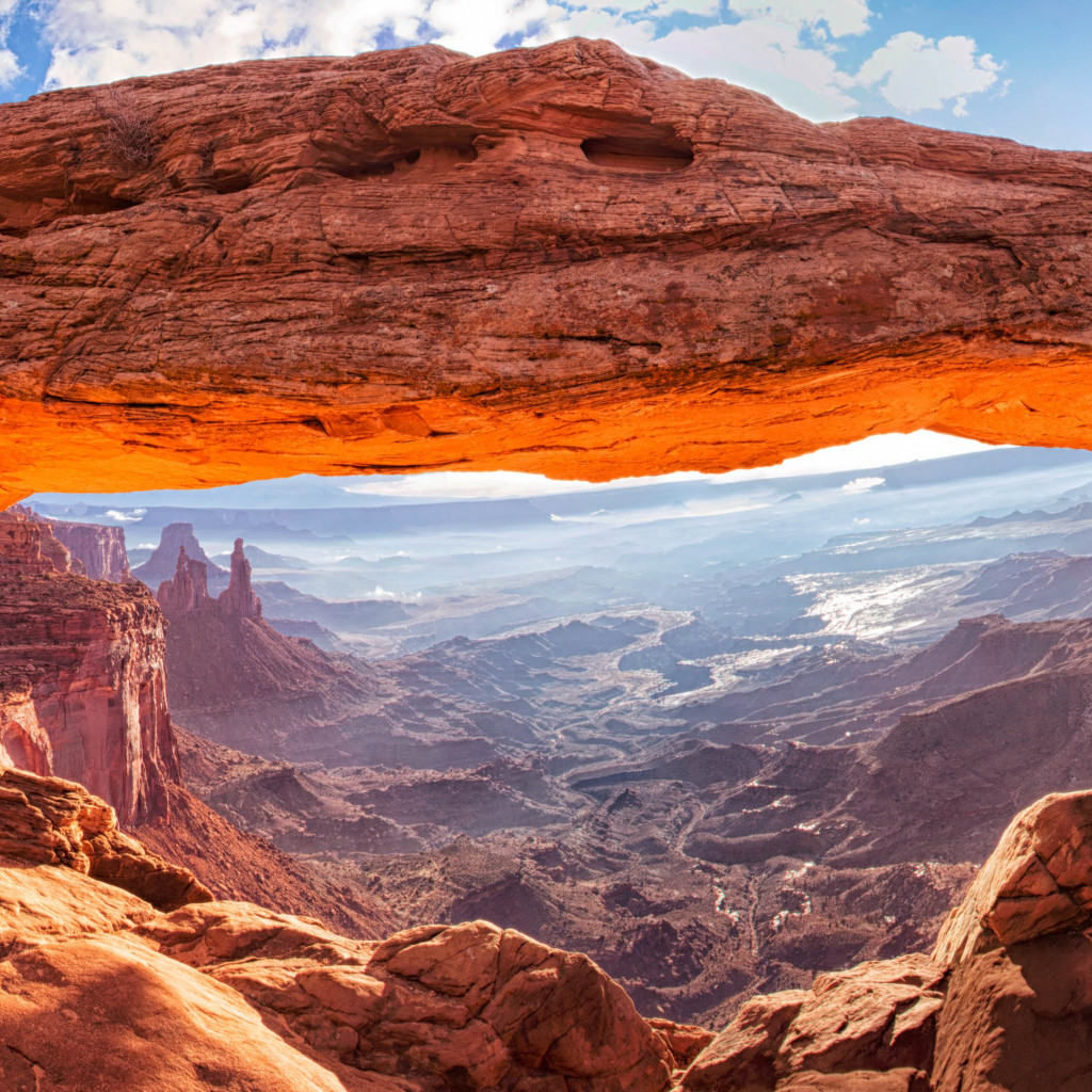 Mesa Arch in Canyonlands National Park wallpaper 1024x1024