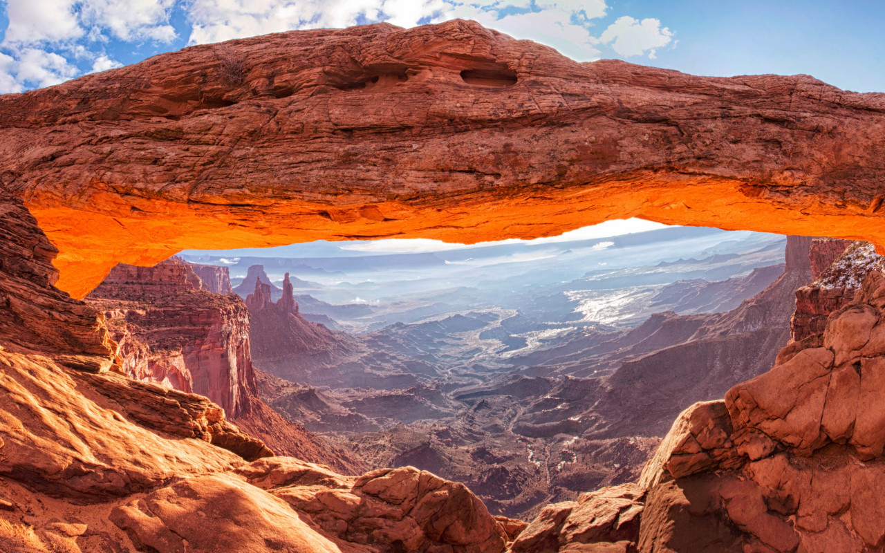 Mesa Arch in Canyonlands National Park wallpaper 1280x800