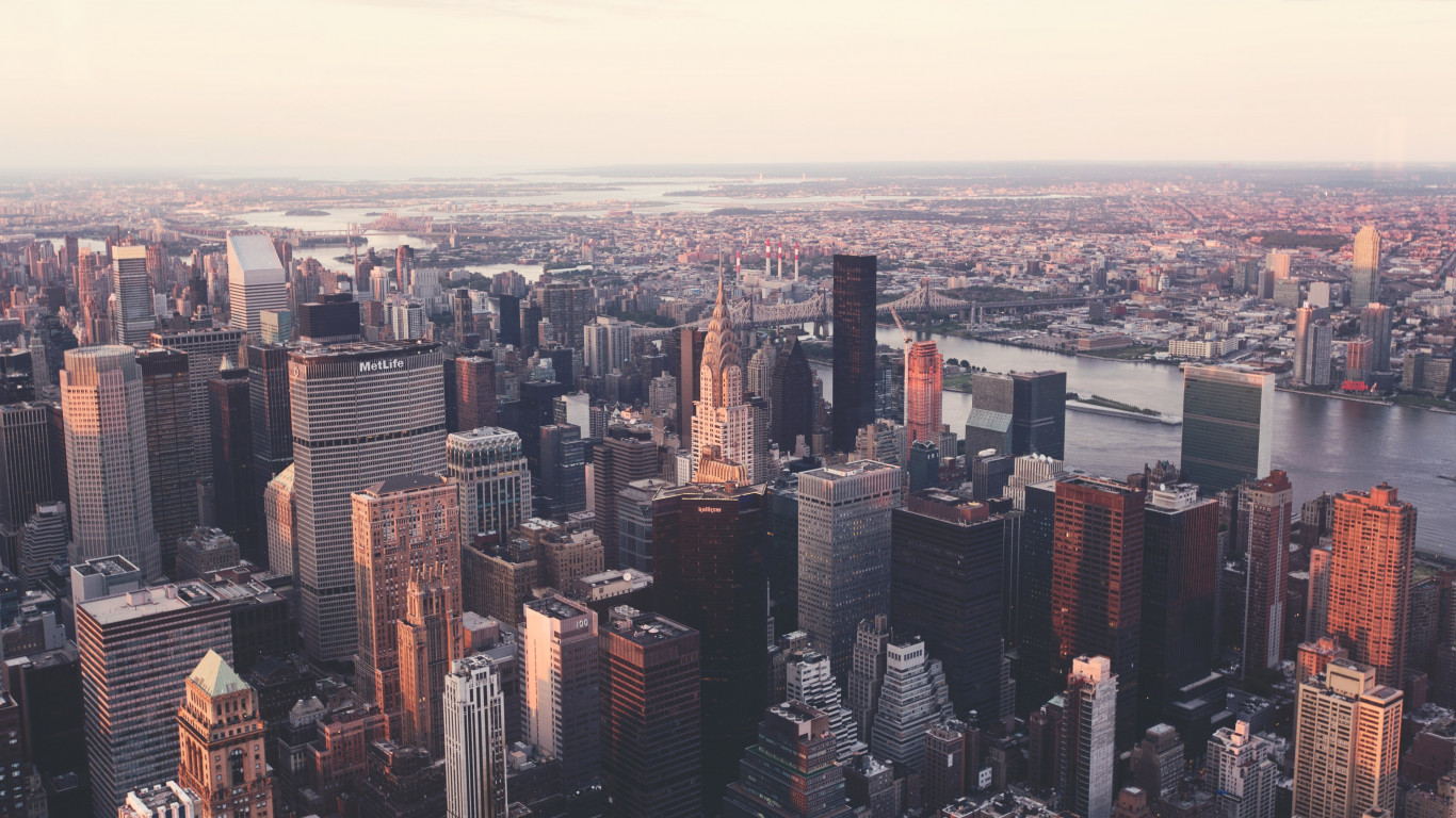 New York city view wallpaper 1366x768