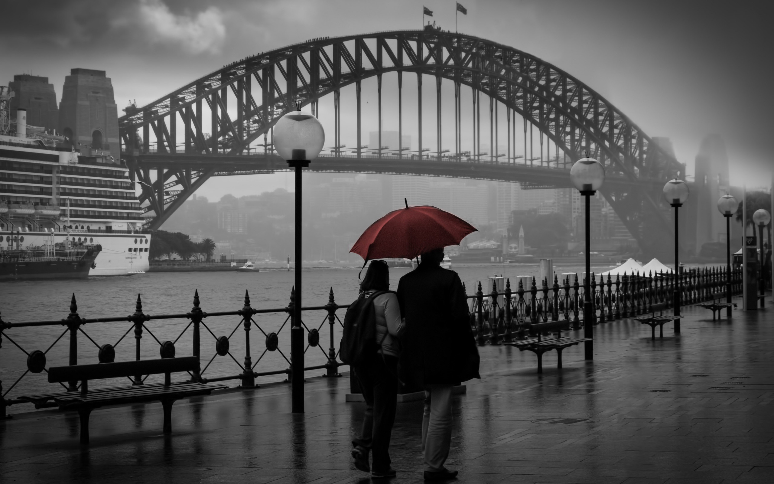 People visiting Circular Quay, Sydney wallpaper 2560x1600