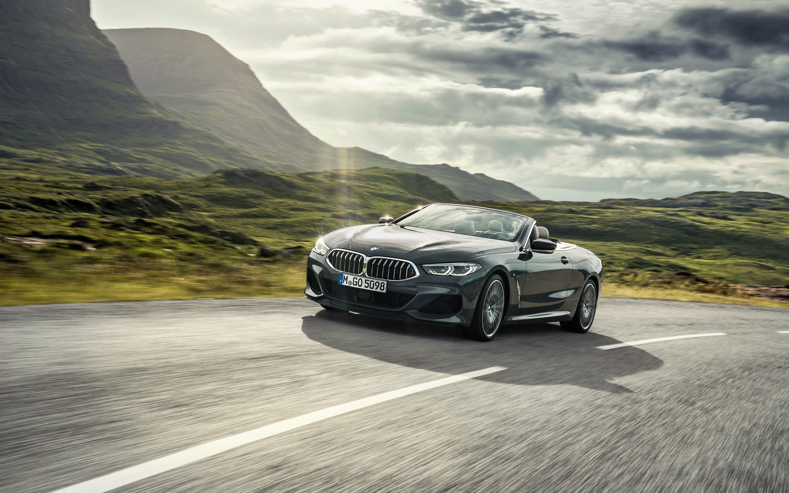 BMW 8 Series Convertible wallpaper 2560x1600