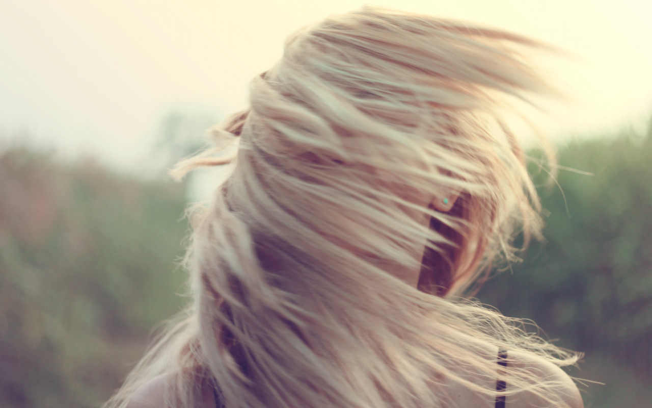 The girl with blonde hair wallpaper 1280x800