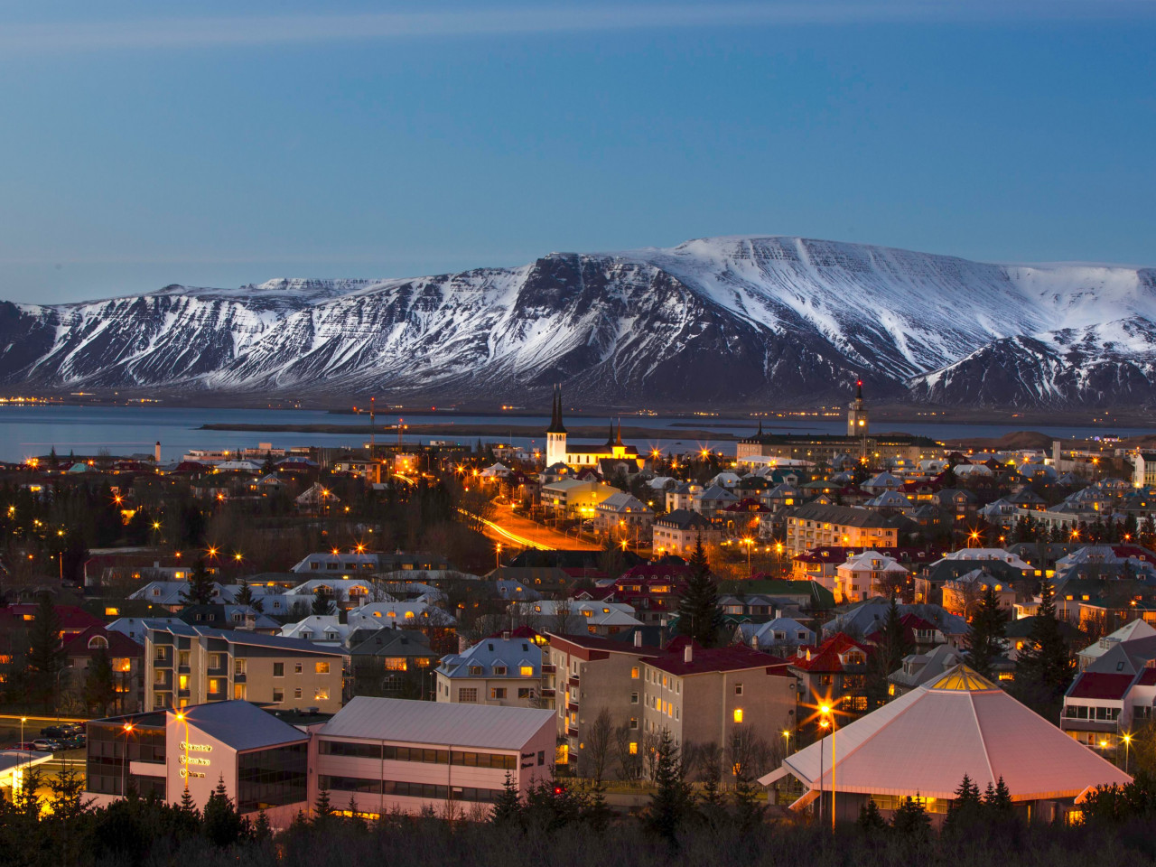 View over the Reykjavik city wallpaper 1280x960