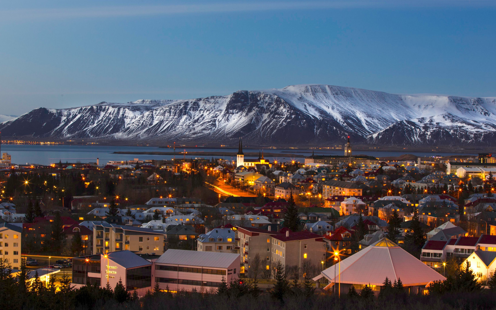 View over the Reykjavik city wallpaper 1680x1050