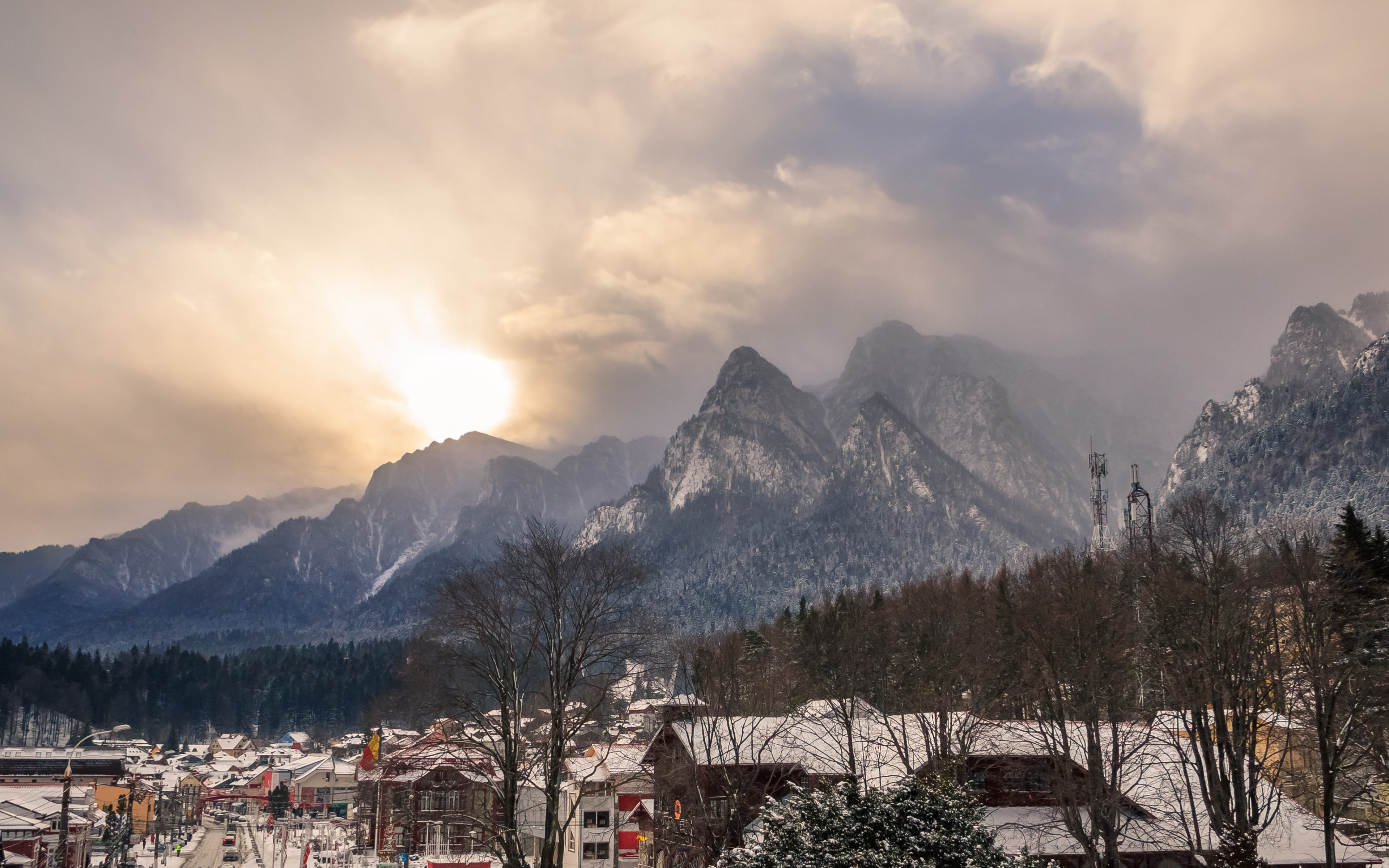 Busteni city in a Winter afternoon wallpaper 3840x2400