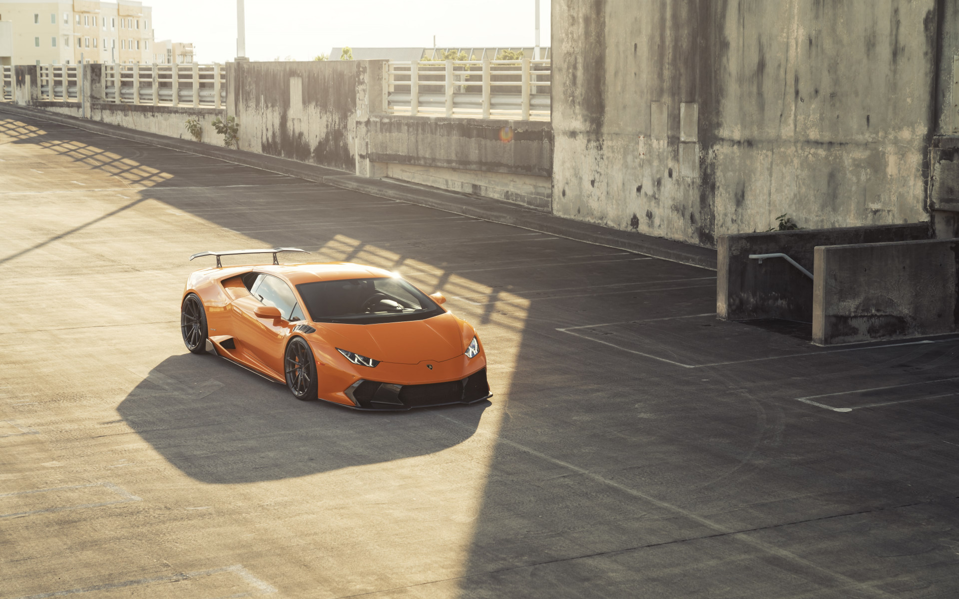 ANRKY Fish Orange Lambo Huracan wallpaper 1920x1200