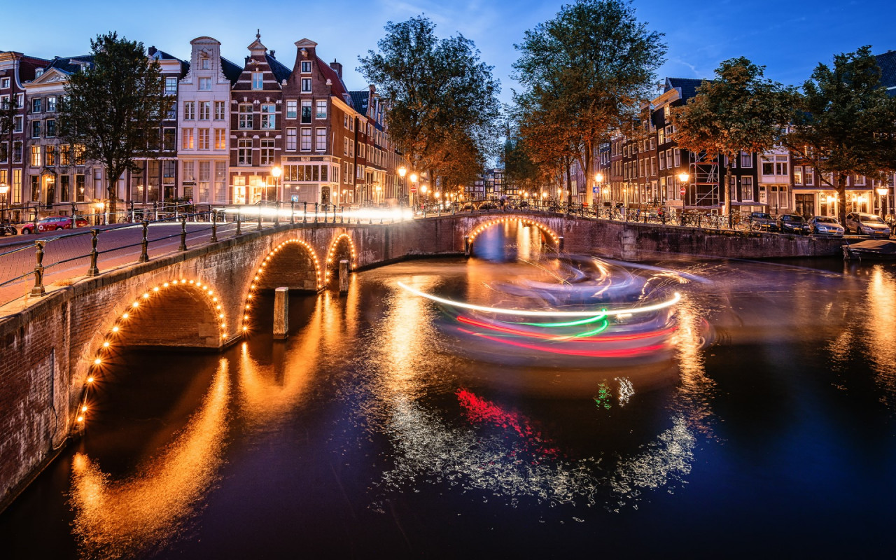 Amsterdam by night wallpaper 1280x800