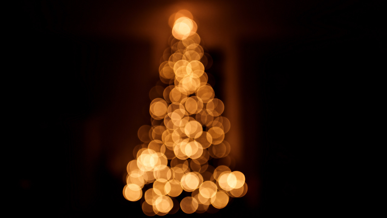 Bokeh Christmas tree wallpaper 1280x720
