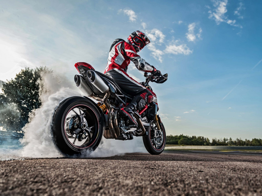 Ducati Hypermotard 950 wallpaper 1024x768
