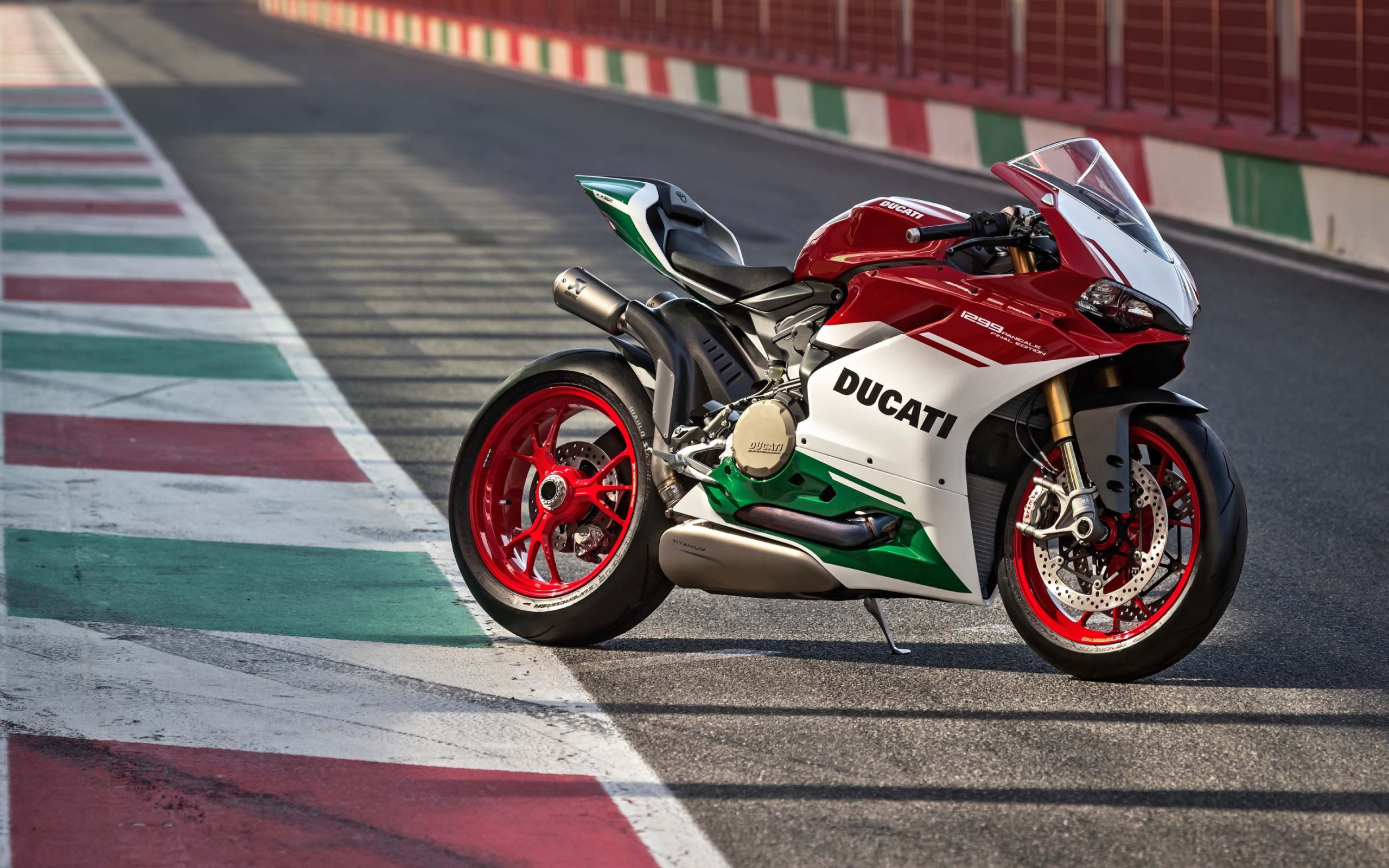 Ducati 1299 Panigale R wallpaper 2560x1600