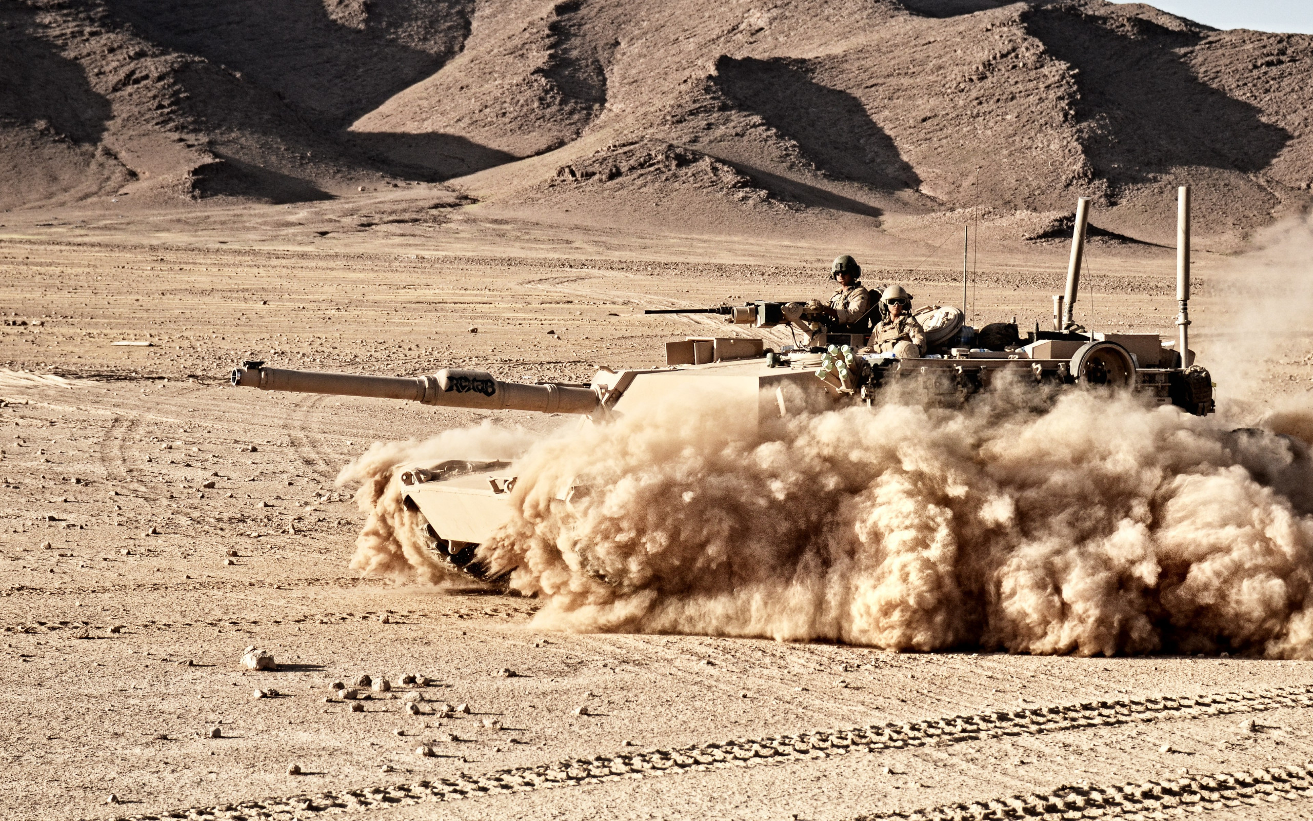 M1A1 Abrams tank wallpaper 2560x1600