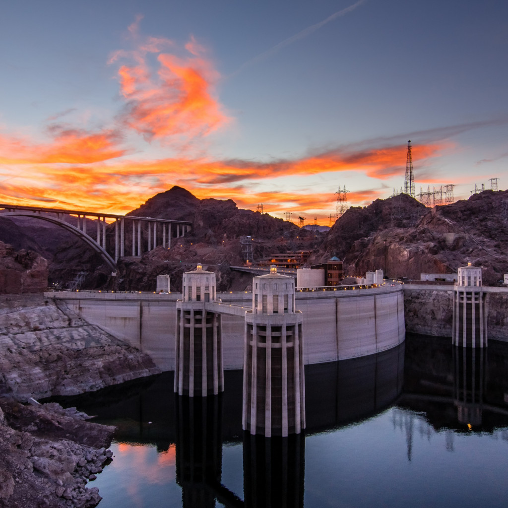 Hoover Dam at sunset wallpaper 1024x1024