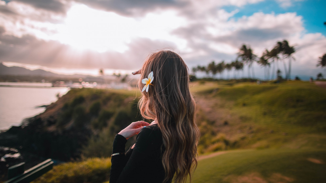 Beautiful girl in the hawaiian landscape wallpaper 1366x768