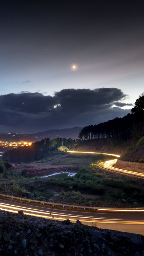 Lights on the road of Dalat, Vietnam wallpaper 480x854