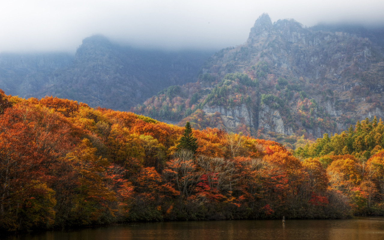 Autumn landscape from Kagamiike pond, Japan wallpaper 1280x800