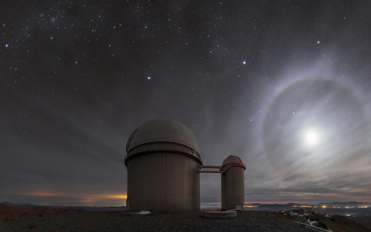 La Silla Observatory in Chile wallpaper 1280x800
