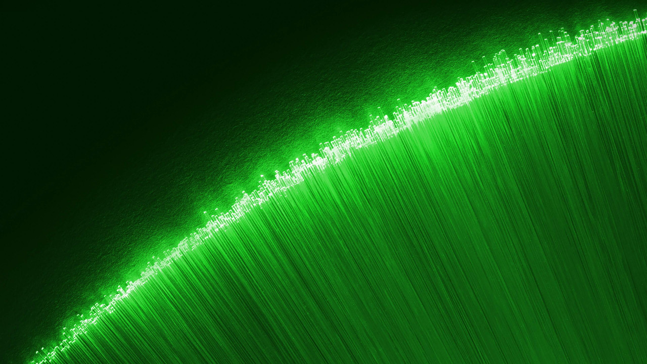 Green lights by Moto G7 wallpaper 1280x720