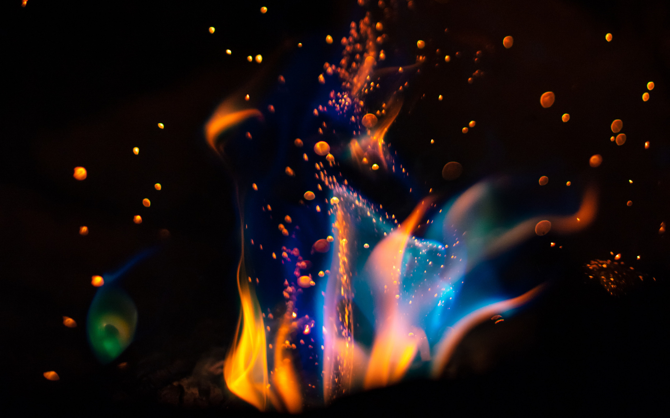Hot flames in darkness wallpaper 2560x1600
