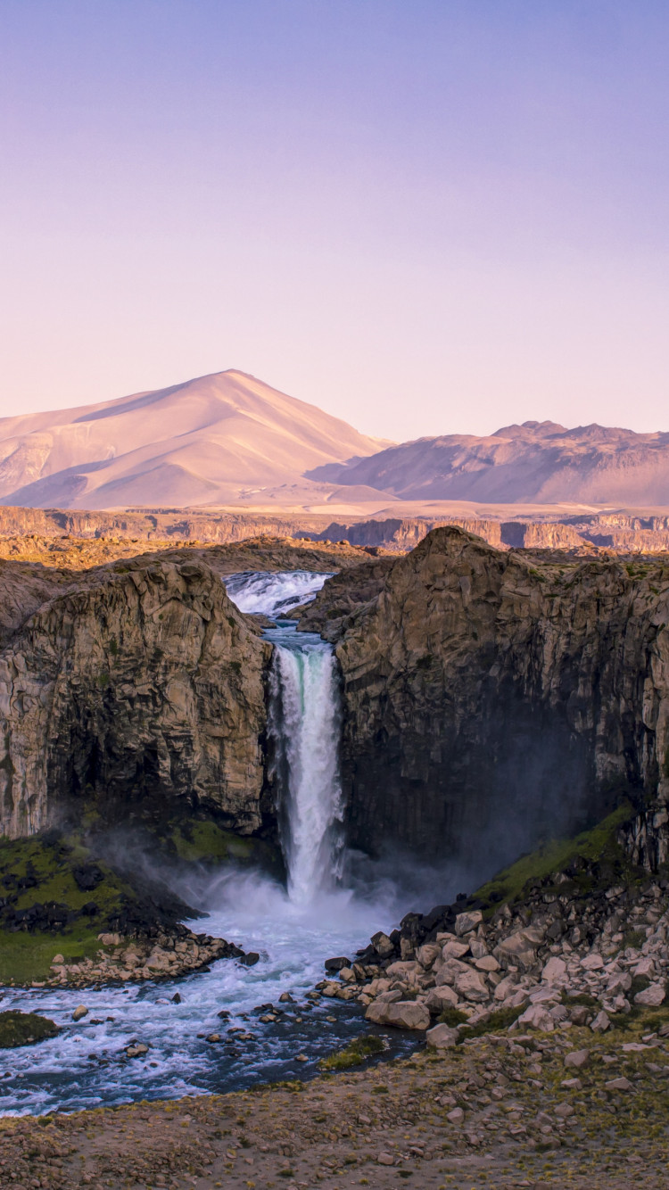 Super landscape and a big waterfall wallpaper 750x1334