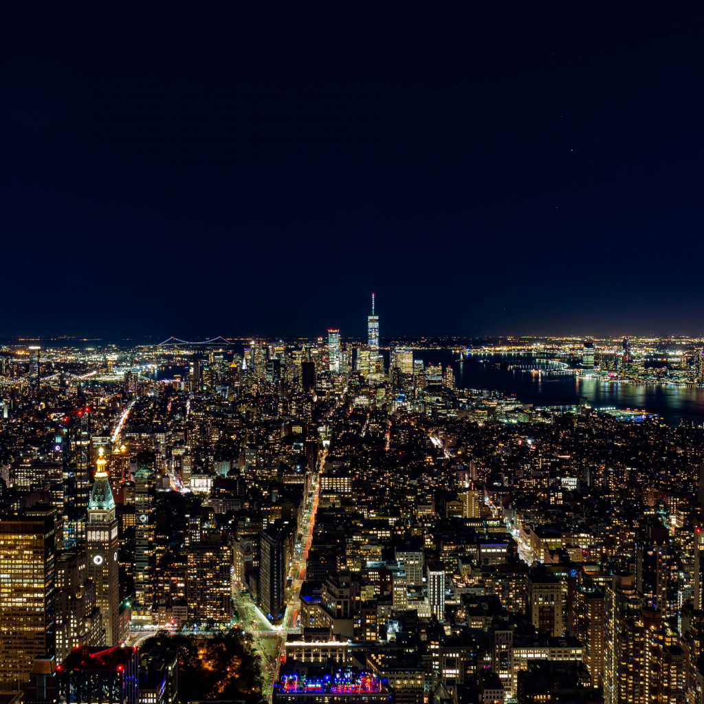 Night skyline from New York wallpaper 1024x1024