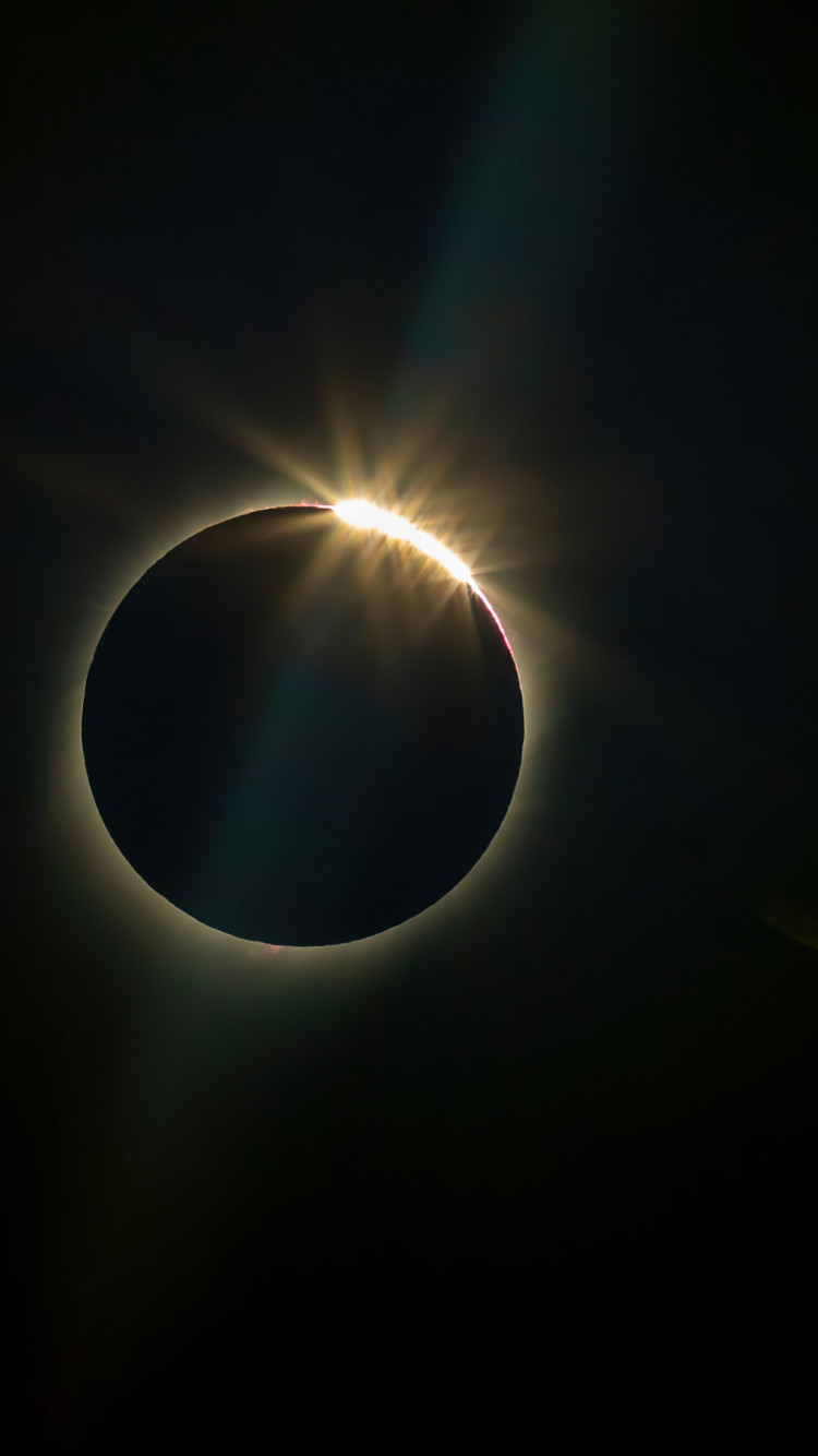 Sun eclipse wallpaper 750x1334