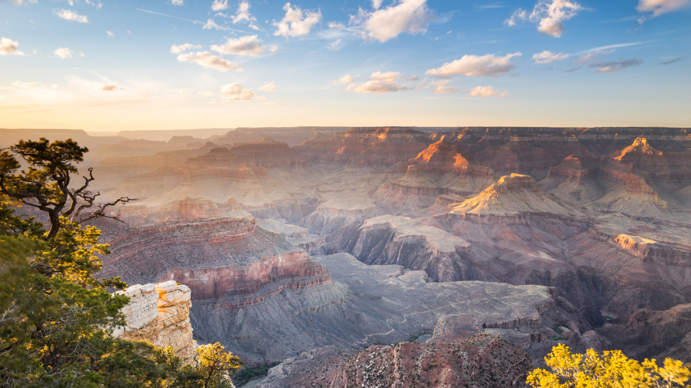 Sunset over the Grand Canyon wallpaper 1366x768